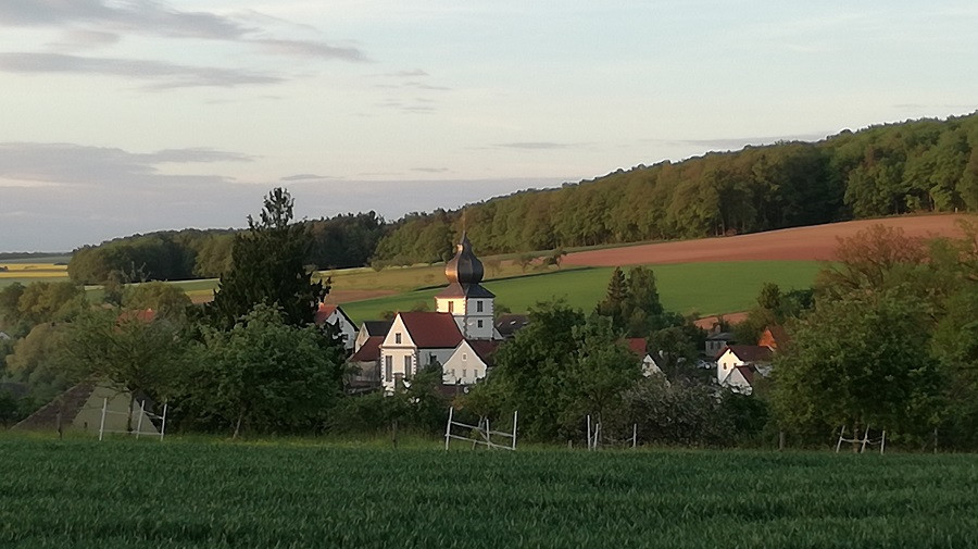 Kirche - Evangelisch-Lutherische Kirchengemeinde Waizenbach