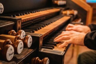 Orgel spielen